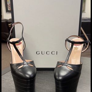 NEW with box. Gucci size 39…. US-9